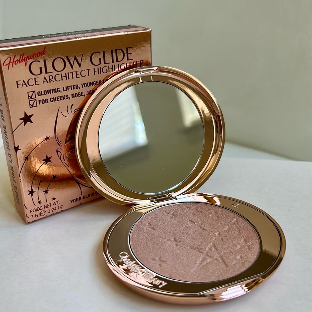 Charlotte Tilbury Hollywood Glow Glide Highlighter